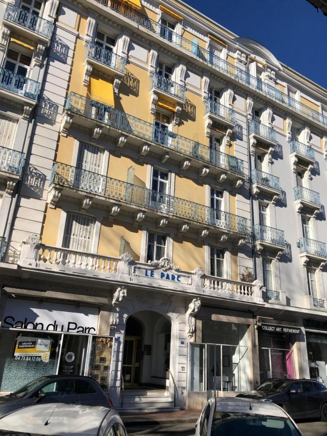 Superbe Appartement Independant En Centre Ville Vichy Exterior foto
